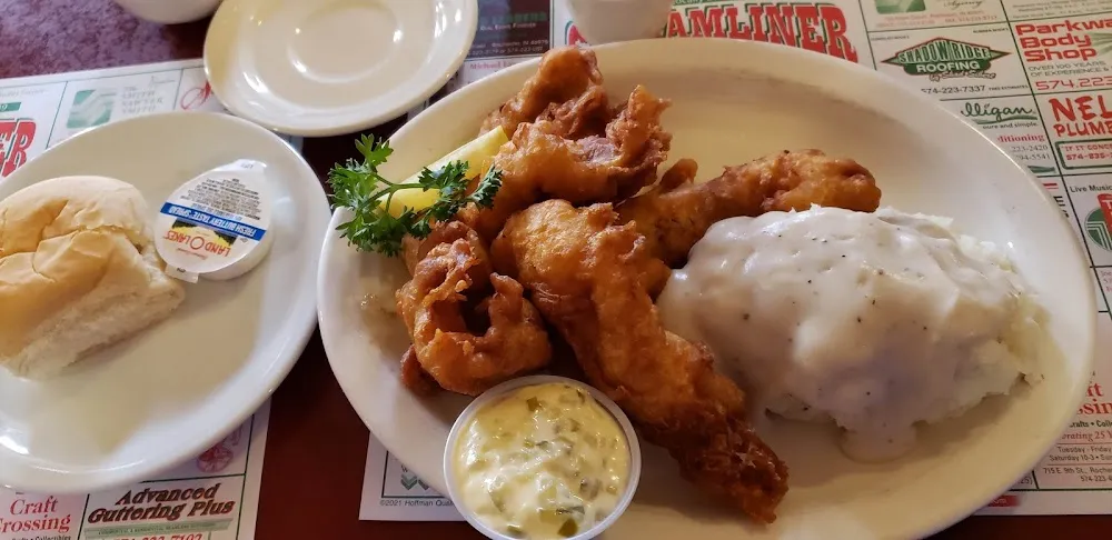 Fish Platter with Mashed Potatoes with Gravy